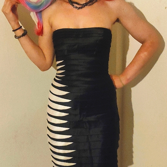 BCBGMAXAZRIA-EUC-RARE- BLACK&WHITE DOWN RIGHT SIDE STRAPLESS DRESS - Picture 4 of 11